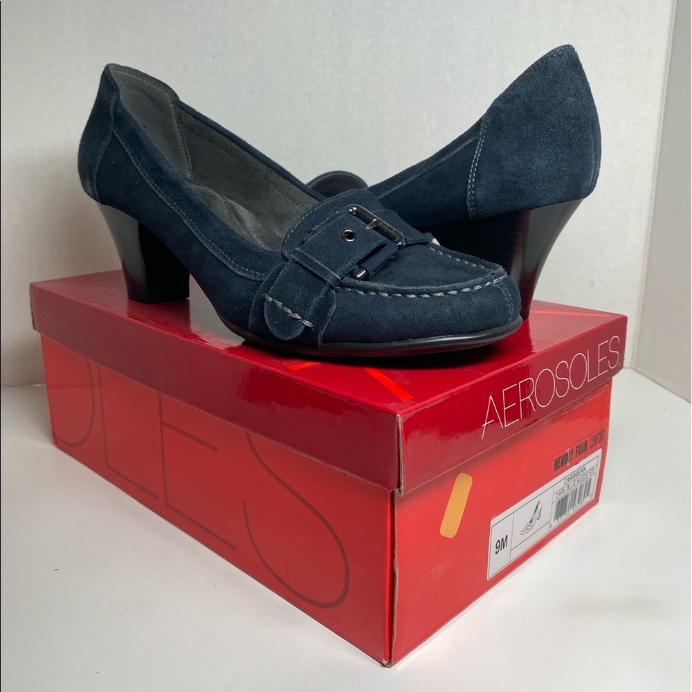 Aerosoles “Caribbean” Dark Blue Suede heel. New in box.